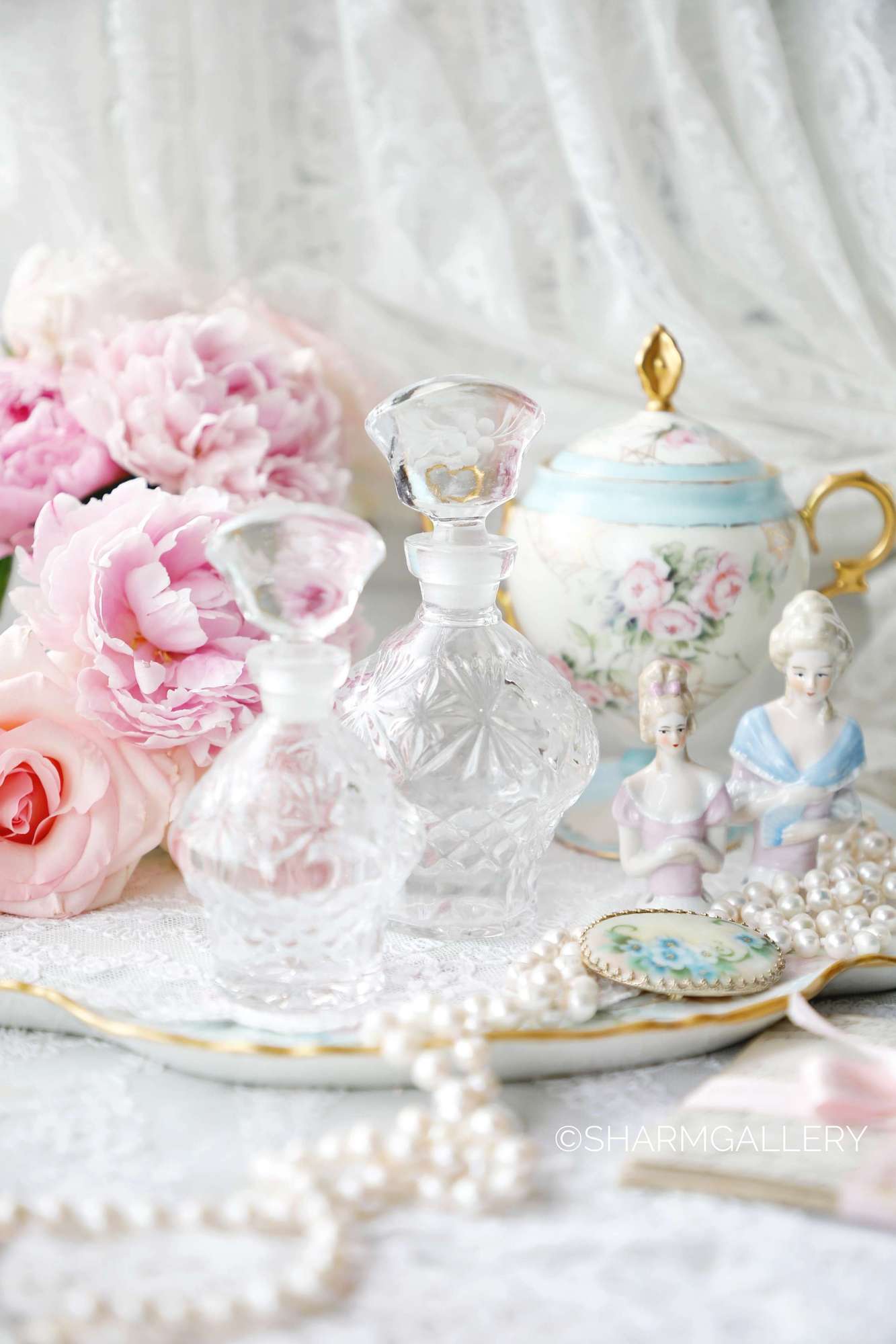 Набор хрустальных флаконов для духов СССР.