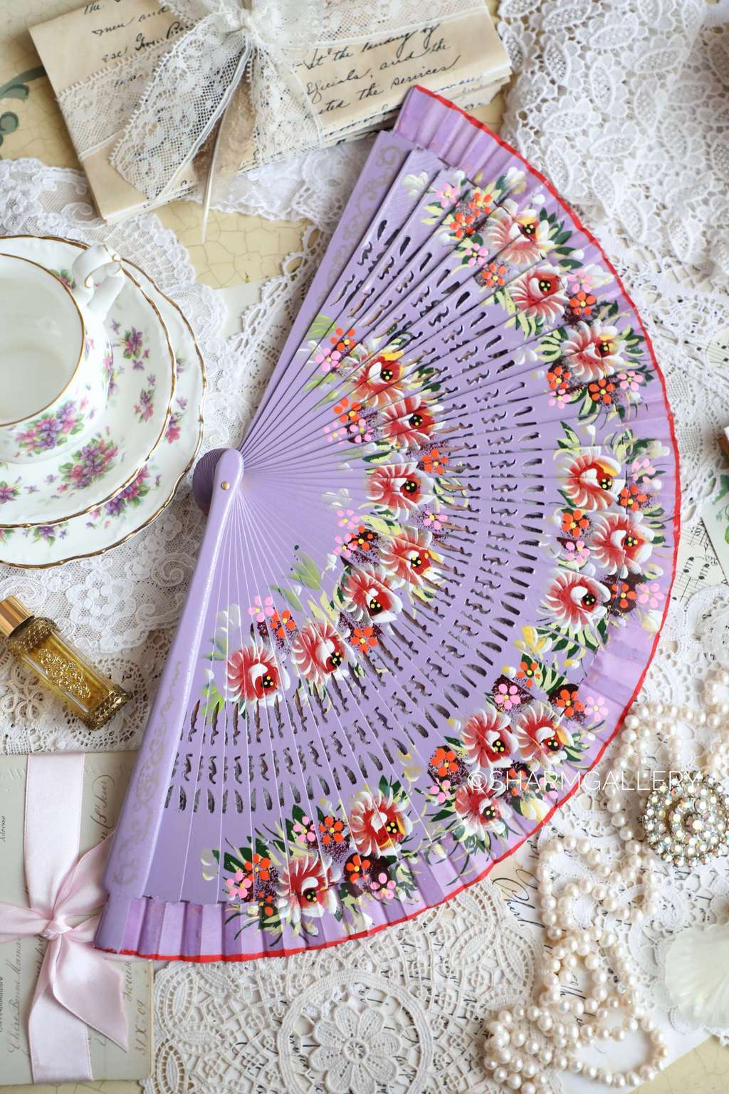 Веер №5 деревянный с росписью, сиреневый. Испания, Винтаж.