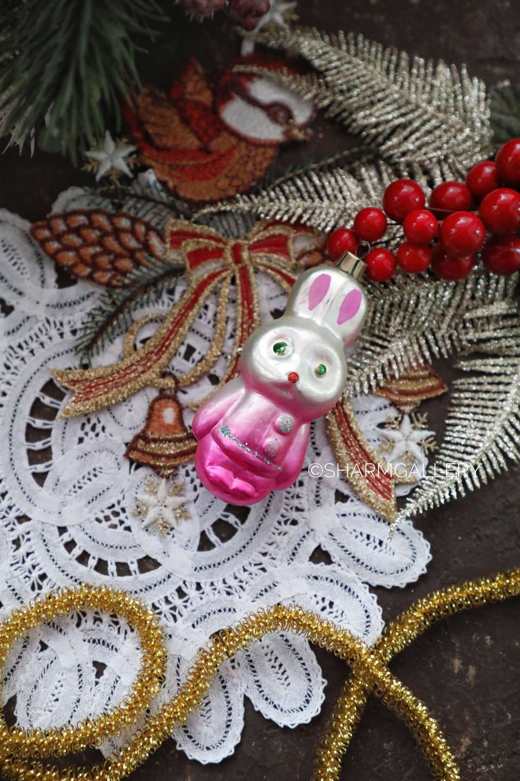 Заяц в пальто. Елочная игрушка, стекло, СССР.