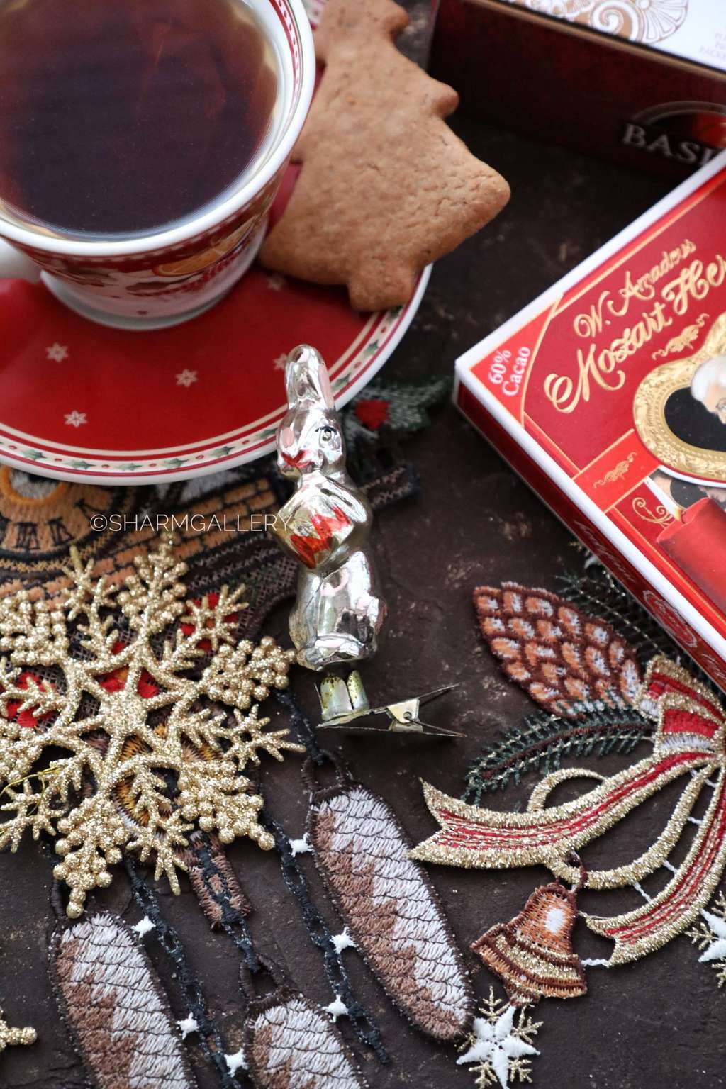 Заяц с барабаном №5. Елочная игрушка, стекло на прищепке. СССР.