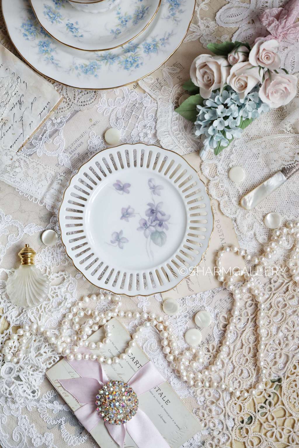 Винтажная тарелка Фиалки. Прорезной фарфор, Union, Чехия.