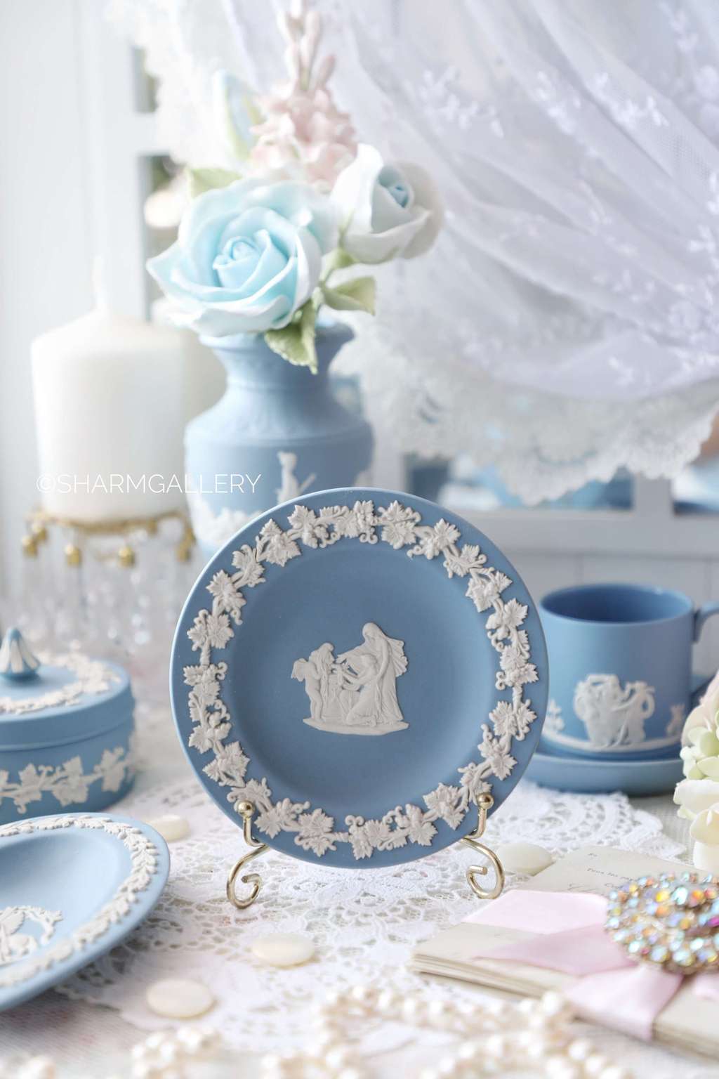 Тарелочка декоративная. Бисквитный фарфор Wedgwood, Англия.