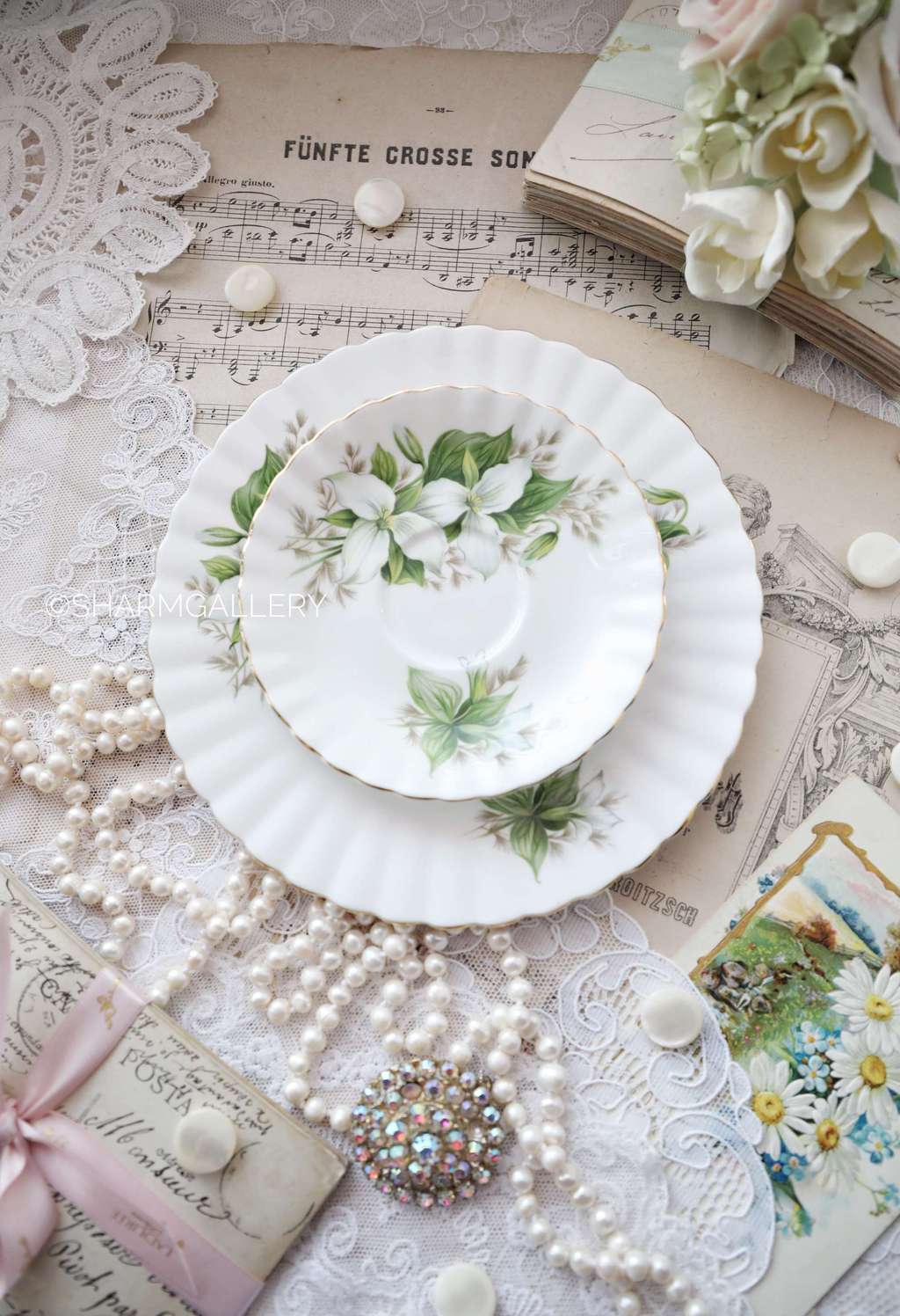 Блюдце и десертная тарелка Trillium костяной фарфор Royal Albert, Англия.