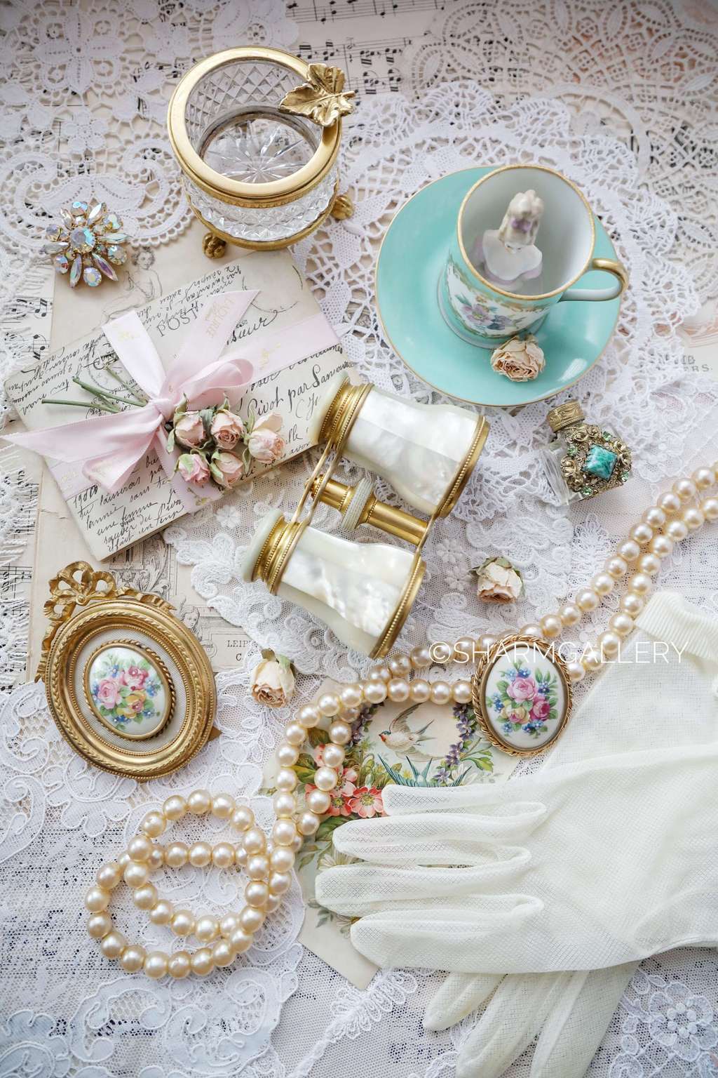 Антикварный крупный перламутровый театральный бинокль в футляре. Франция. №7