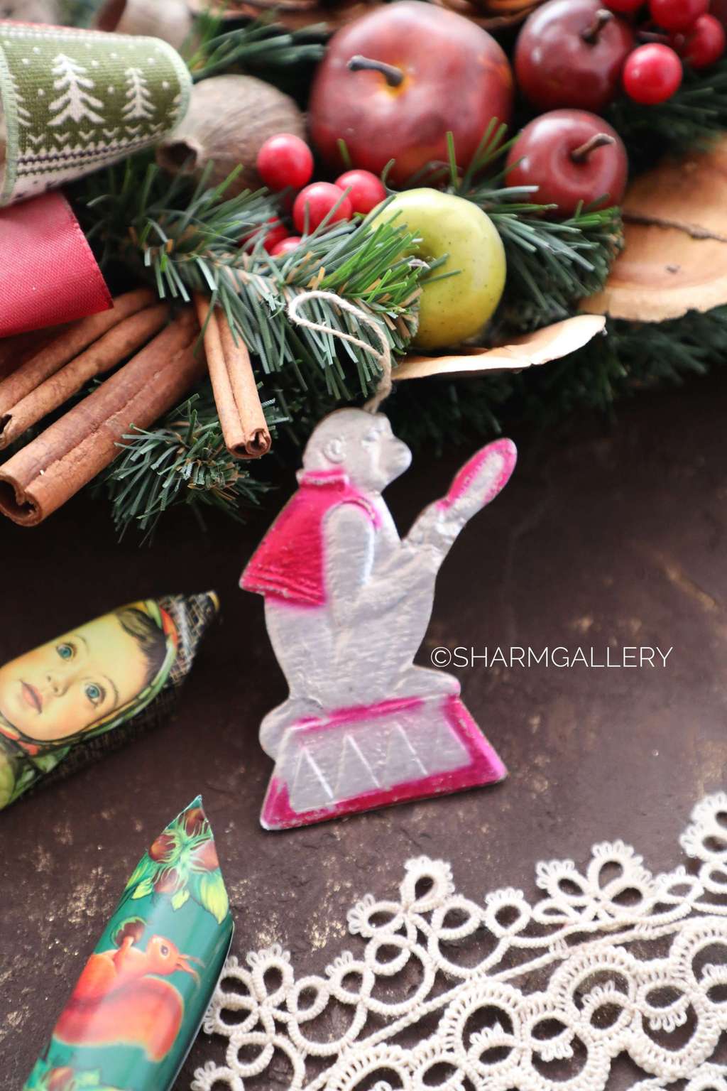 Цирковая обезьянка. №2. Елочная игрушка картонаж, СССР.