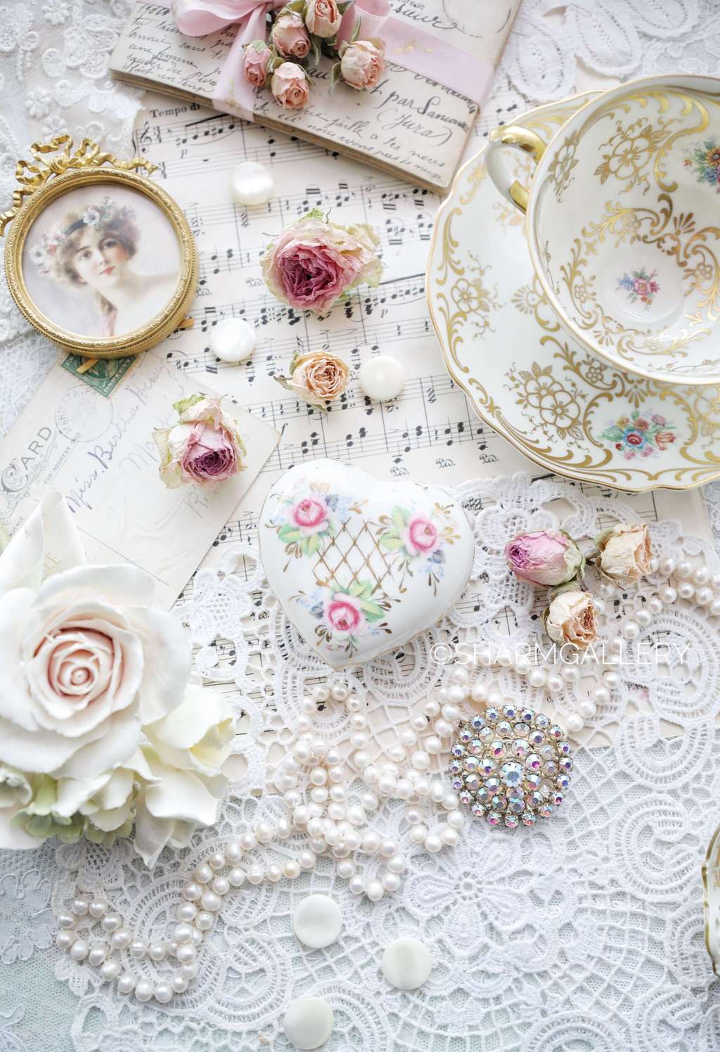 Шкатулка сердце «Розы», роспись фарфор, позолота СССР.