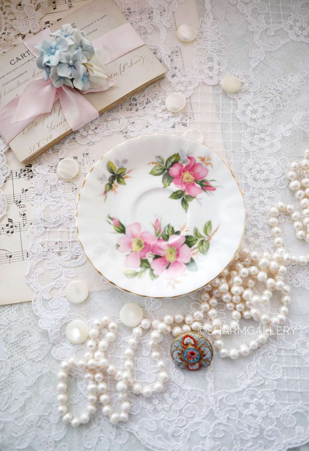 Блюдце 12см., «Королевский шиповник», фарфор Royal Albert, Англия 1970г.