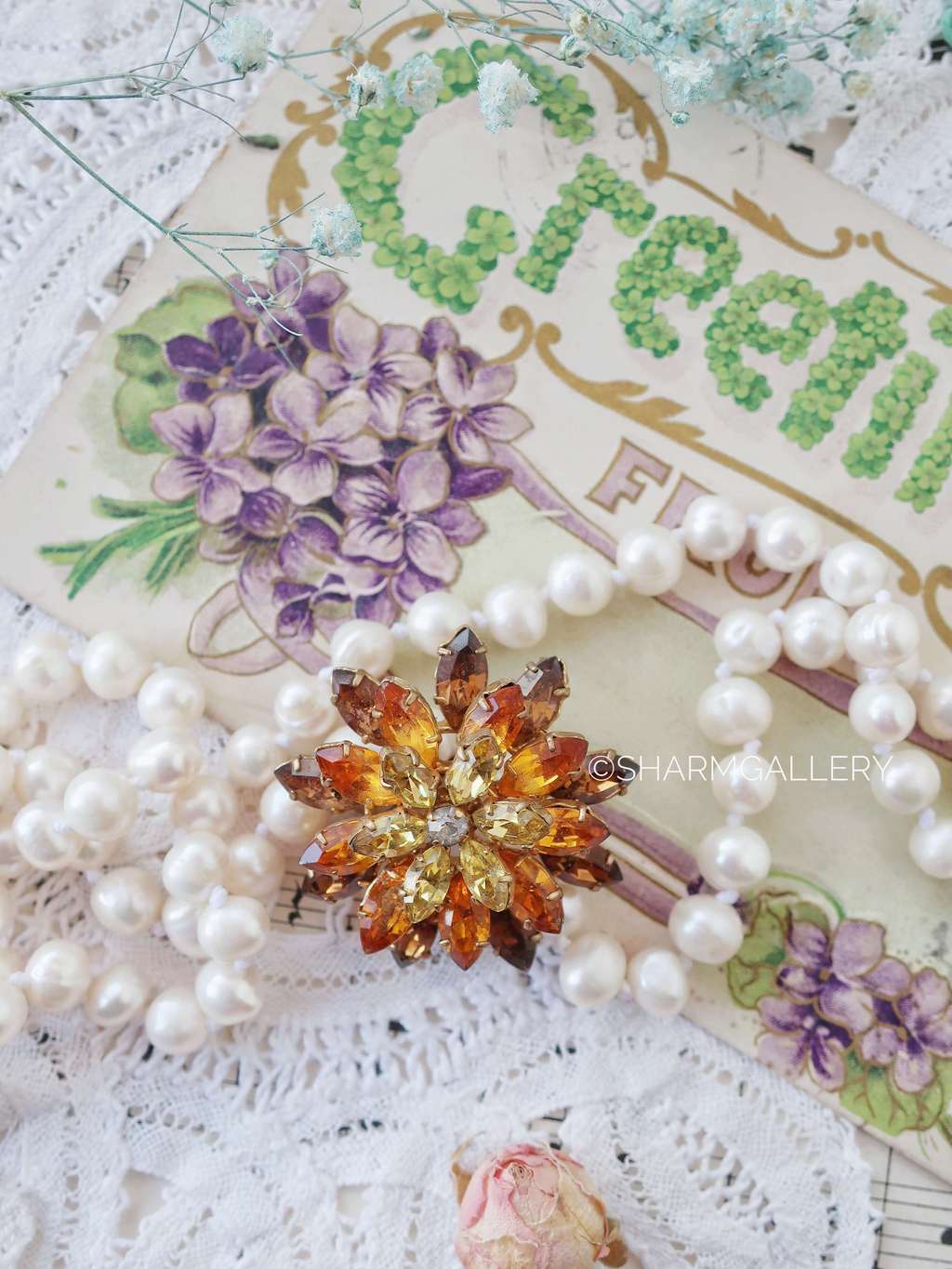 Брошь со стразами «Медовый цветок» Австрия, 1970гг.