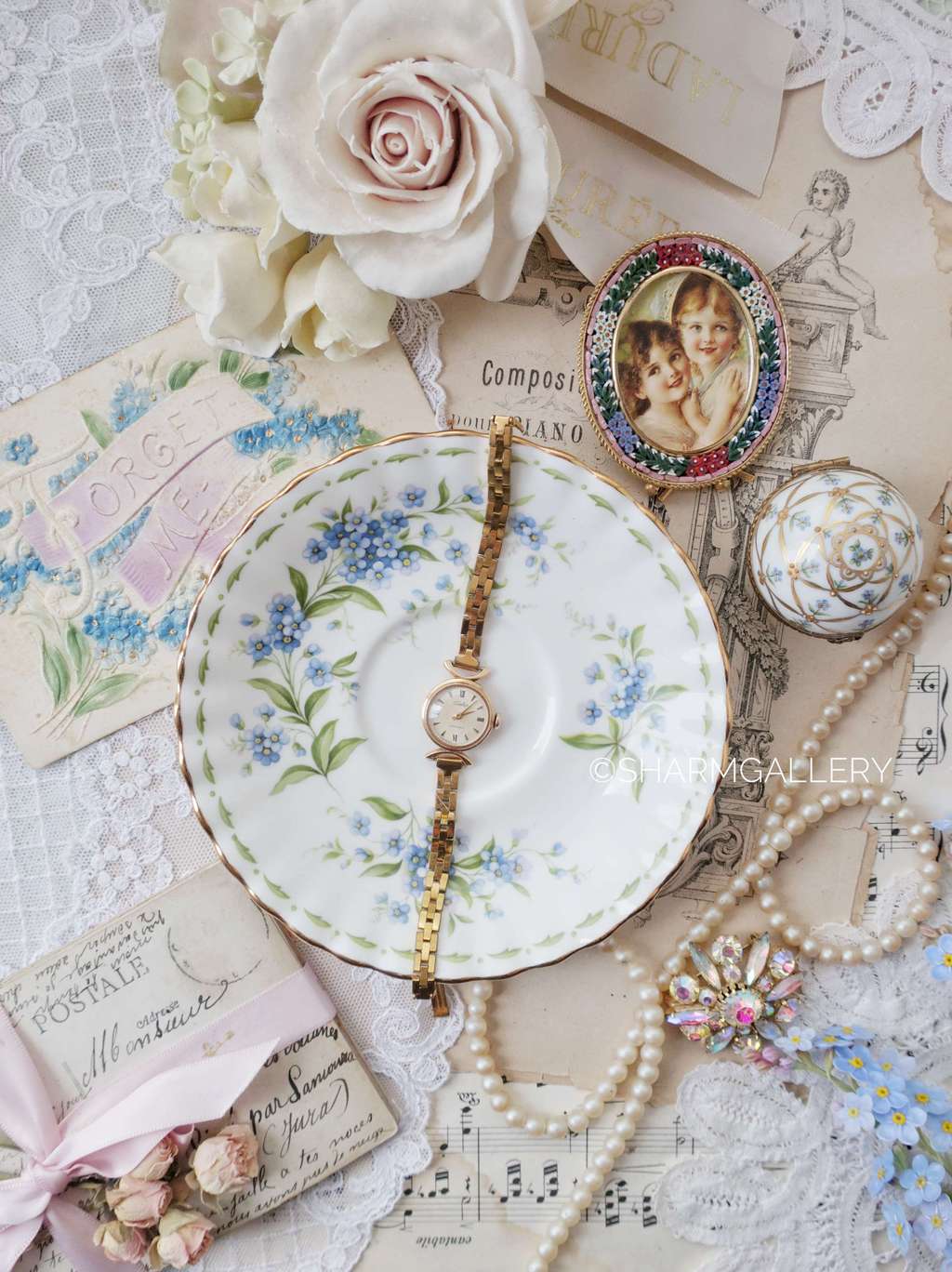 Наручные женские часы «Слава» 17 камней, золото 583пр., звезда, браслет позолота СССР.