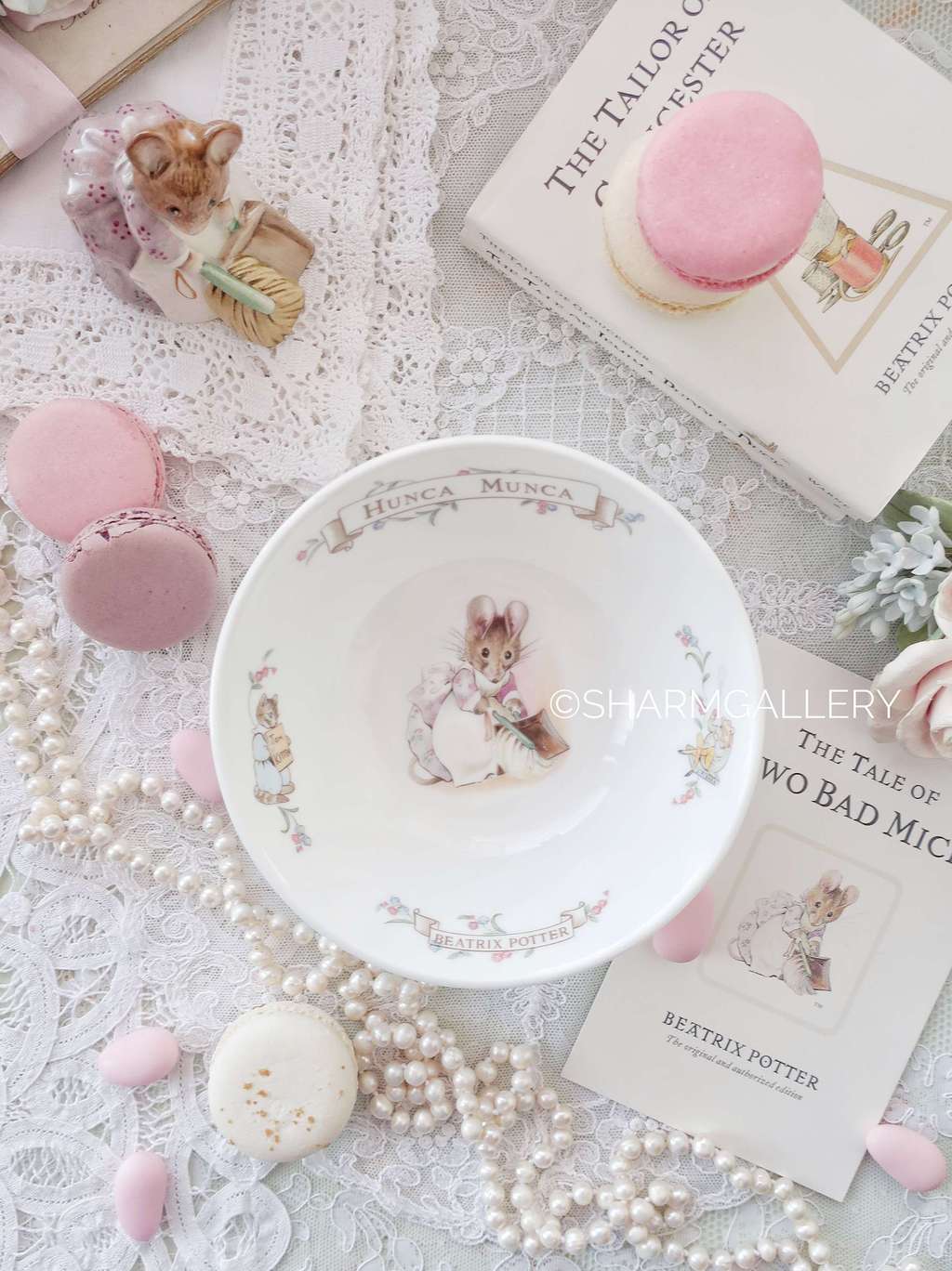 Тарелка Мышка Hunca Munca Sweeping, Beatrix Potter, Royal Albert, Англия 1986г.