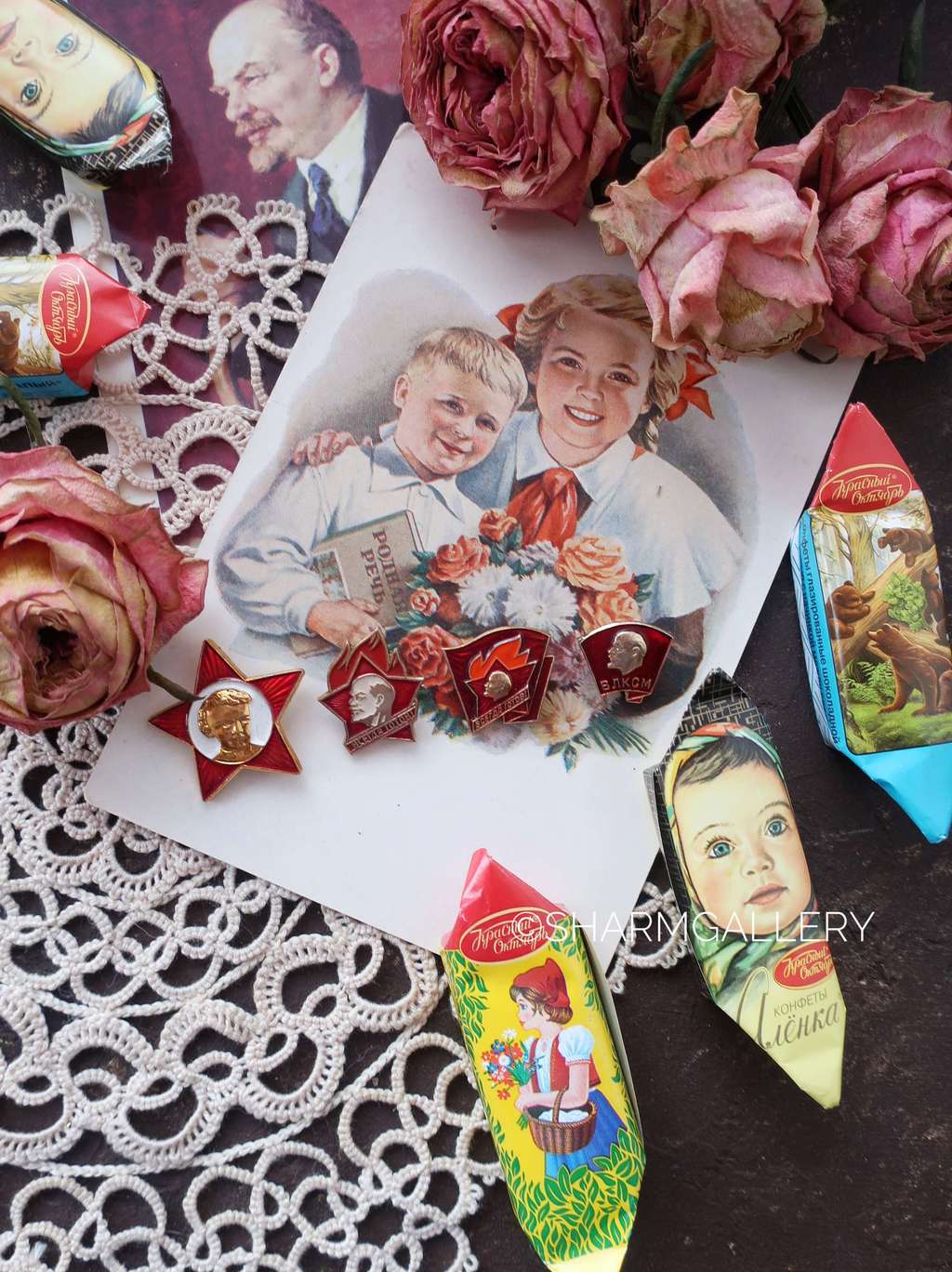 Набор советских значков Октябренок, Пионер, Старший пионер и Комсомолец, металл, СССР.