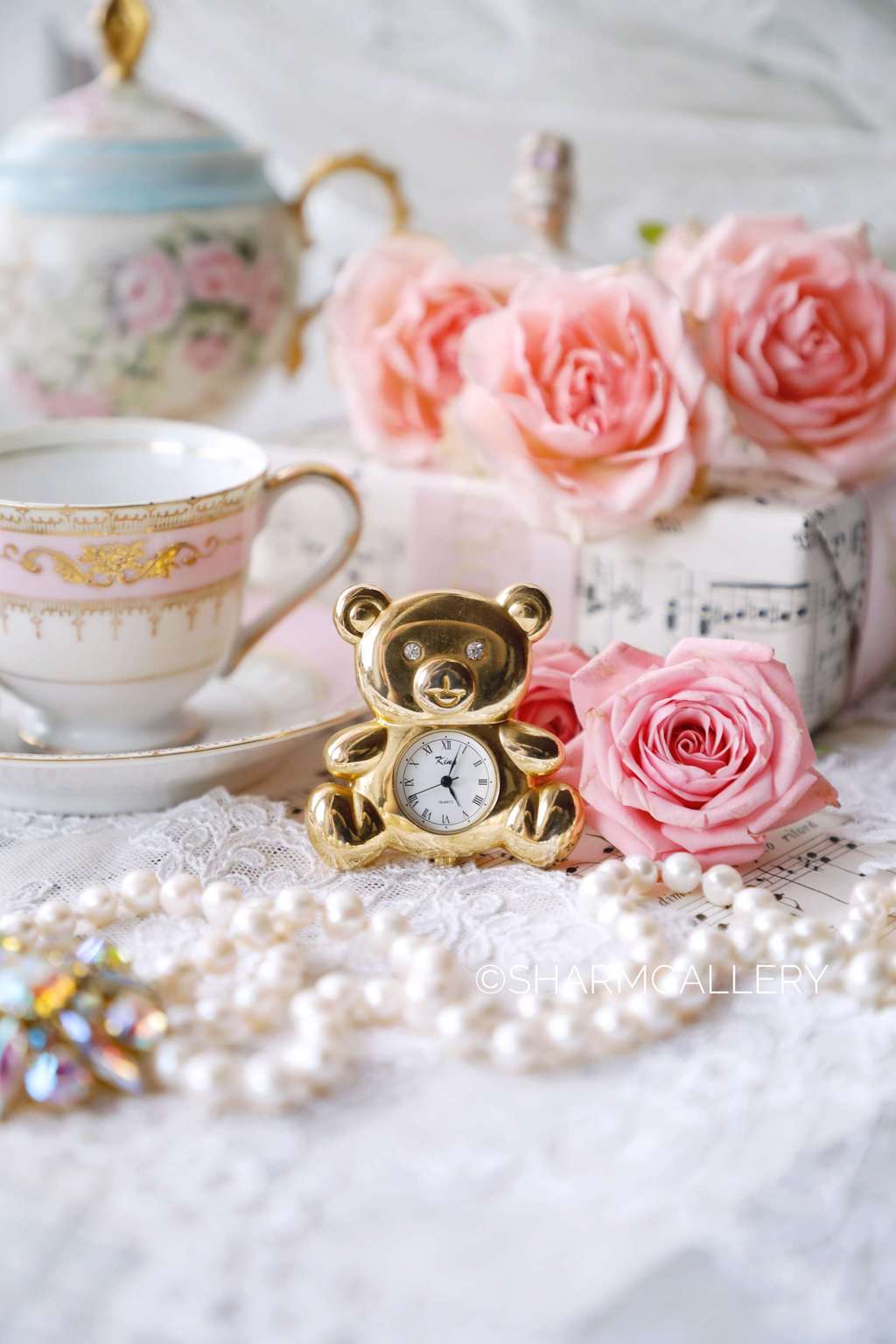 Миниатюрные позолоченные часы «Мишка», кварцевые, настольные.