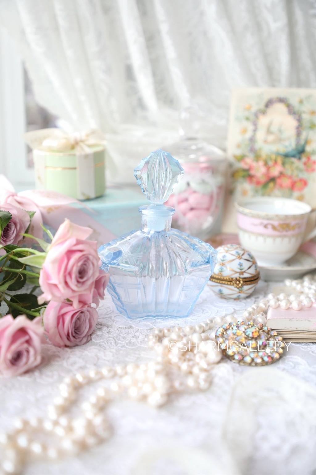 Флакон, цветное стекло с притертой пробкой. Германия.