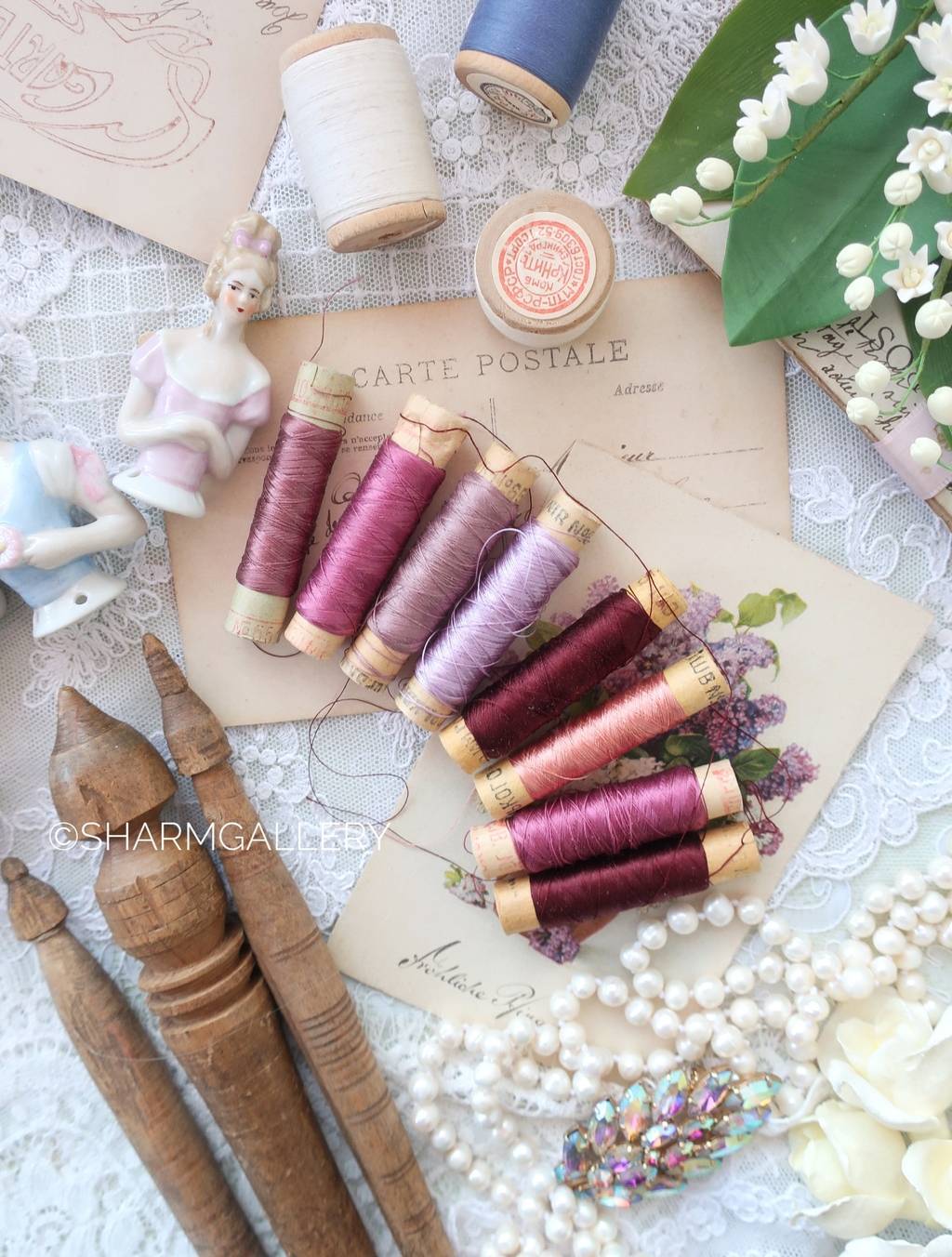 Набор ниток натуральный шелк 8шт., сиренево-лиловая цветовая гамма, СССР.