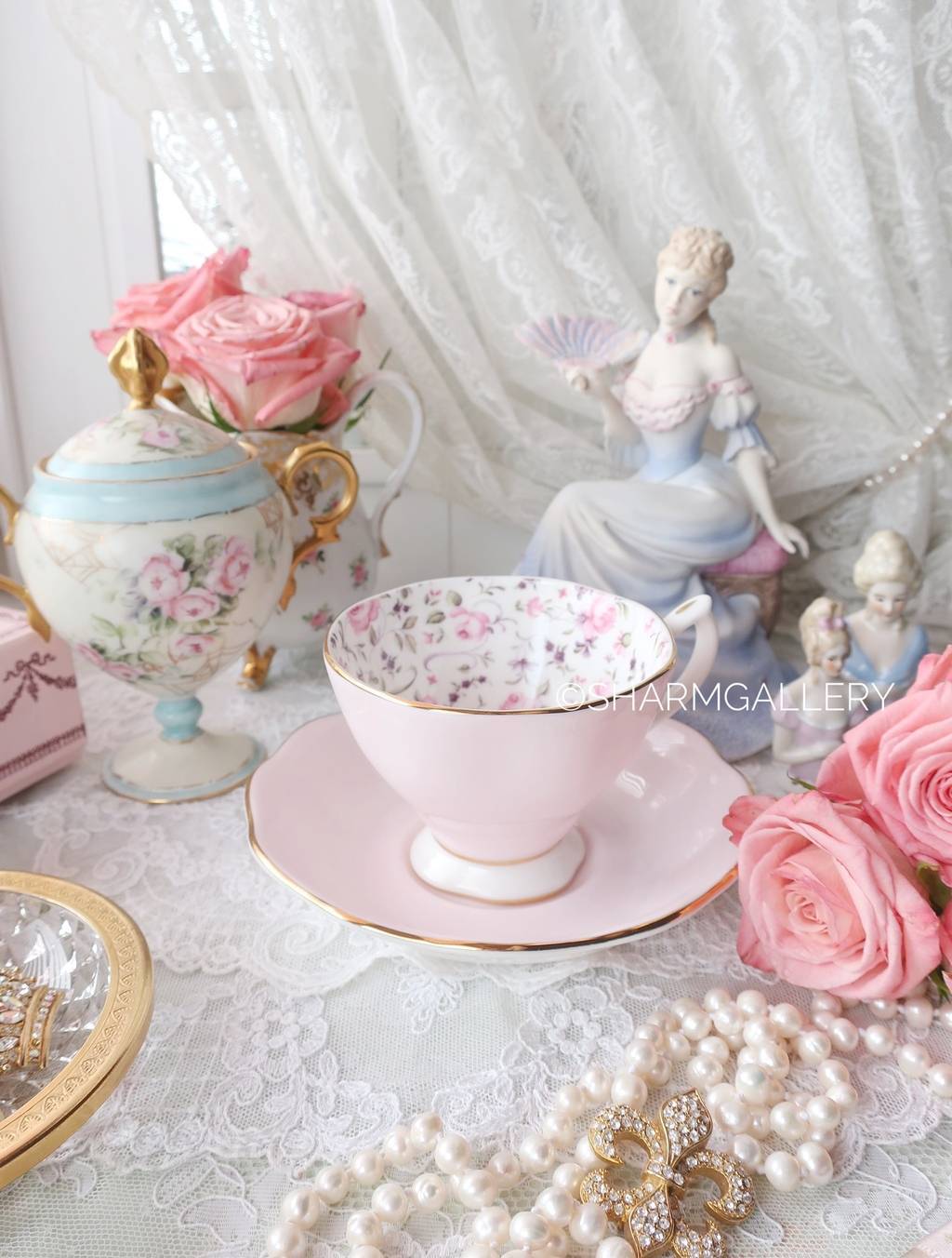 Чайная пара «Rose Confetti» фарфор Royal Albert Англия. 180мл.