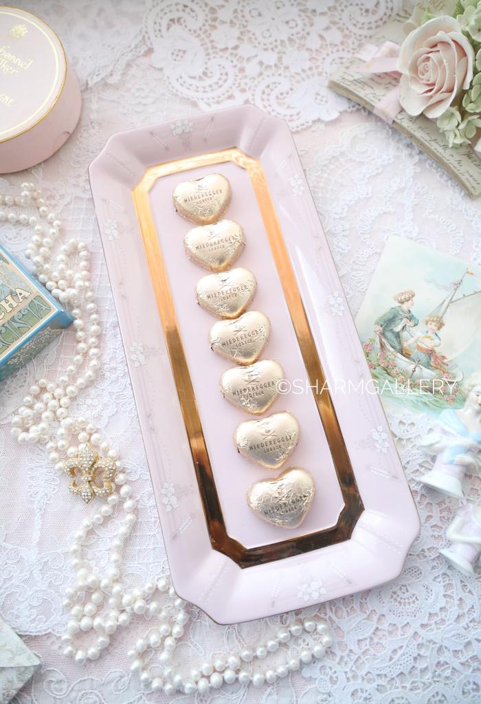 Поднос «Белый цветок» Ар нуво, розовый фарфор "Haas & Czjzek" Чехословакия 1970гг.