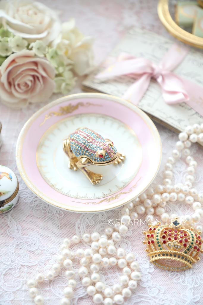 Шкатулка коллекционная «Лягушка» металл, стразы, эмаль.