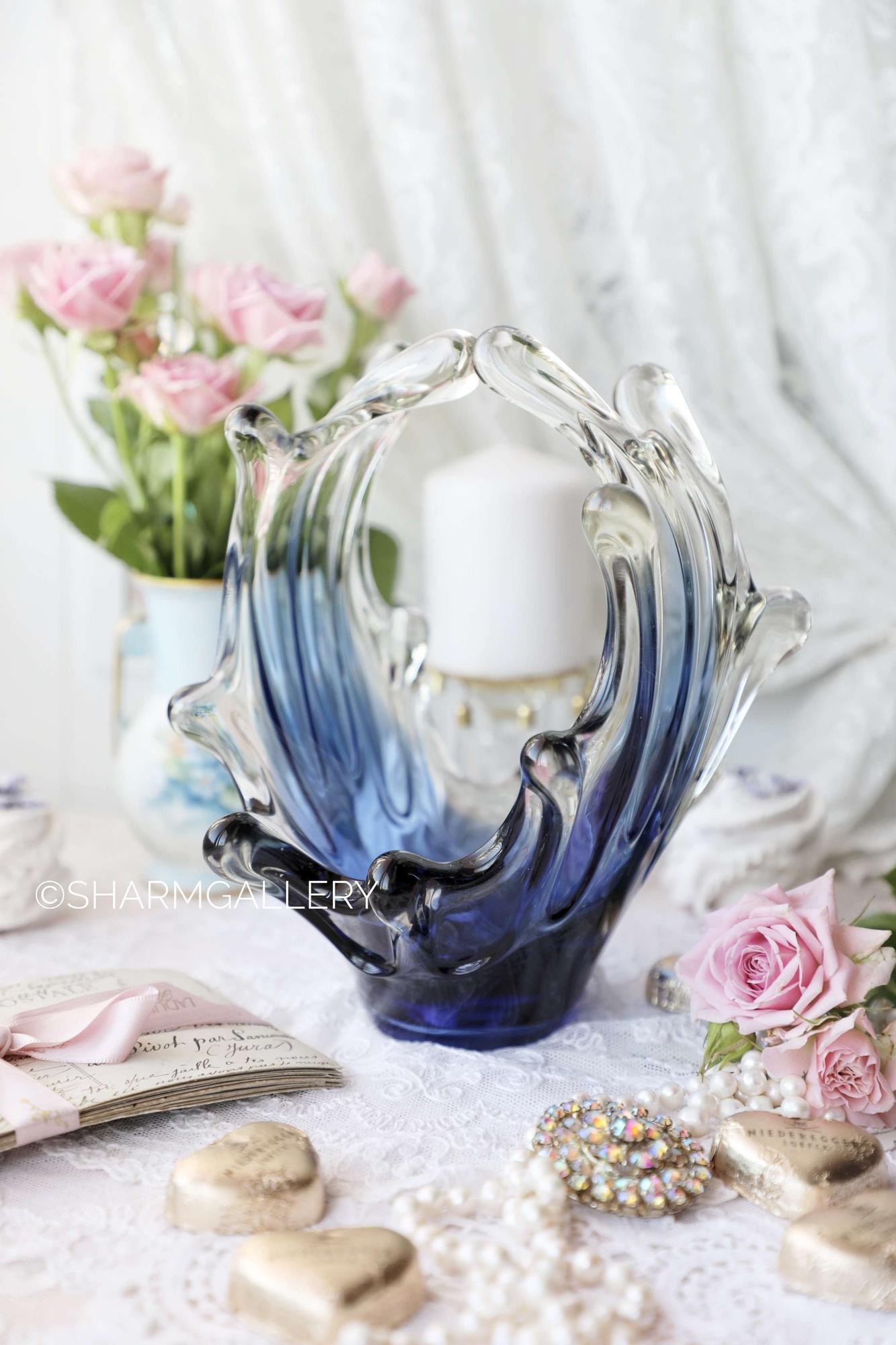 Ваза - корзинка "Айсберг" гутное стекло Hospodka Чехословакия.