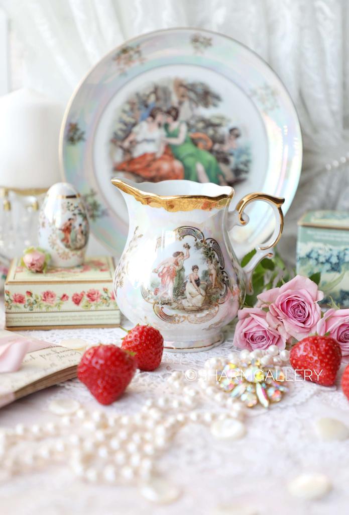 Сливочник "Мадонны" 300мл., фарфор ф-ка Oscar Schlegelmilch, Германия.