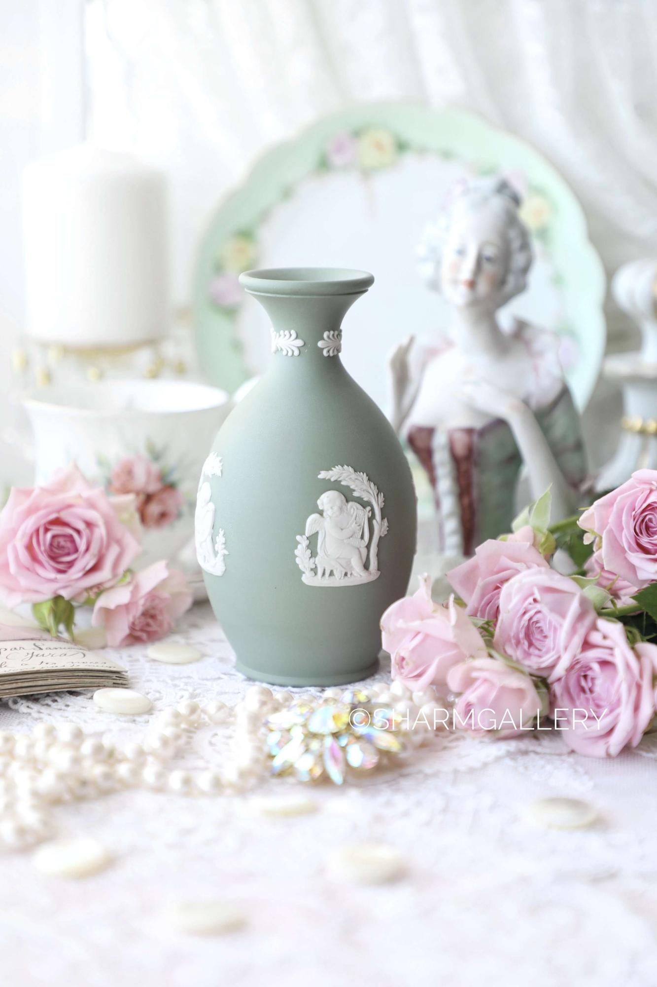 Ваза зеленый яшмовый фарфор 13см., Wedgwood, Англия.