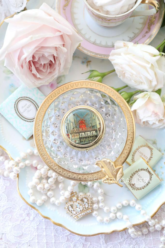 Таблетница - пилюльница «Moulin Rouge» металл Франция.