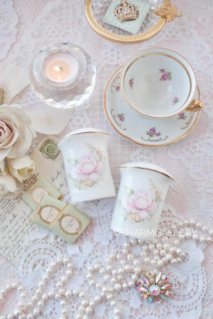 Набор для соли и перца «Розовый цветок» костяной фарфор Hitkari Potteries Индия.