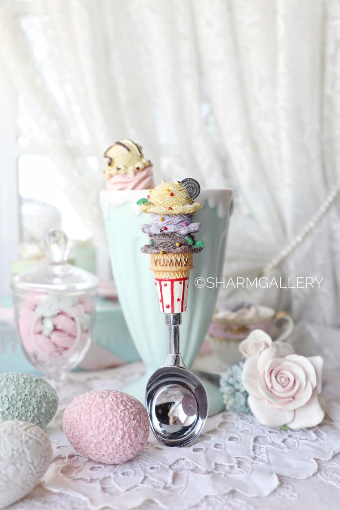 Ложка для мороженного «Yummy», Испания.