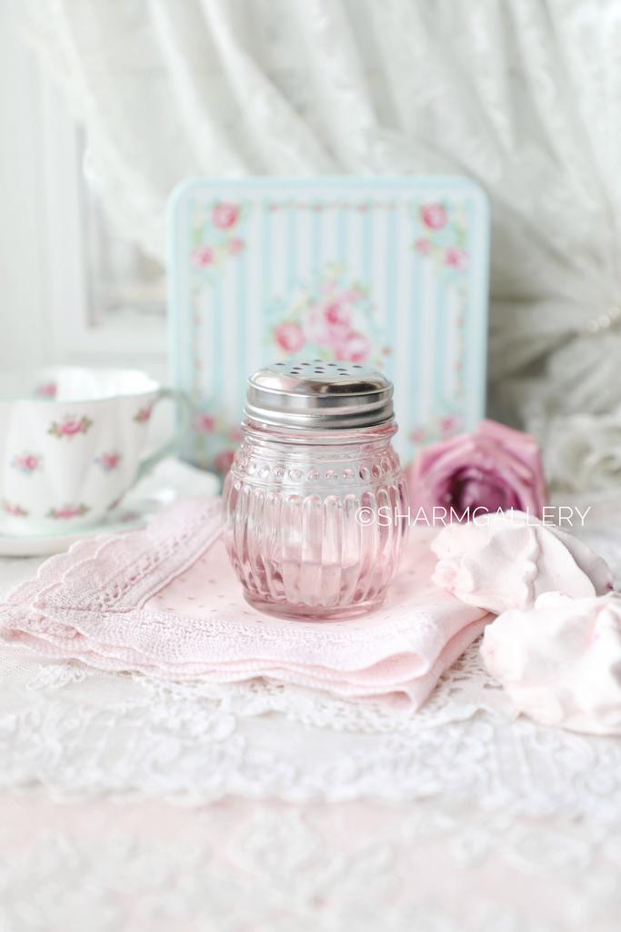 Баночка - сито для сахарной пудры, розовое стекло Дания, "GreenGate" старая коллекция.