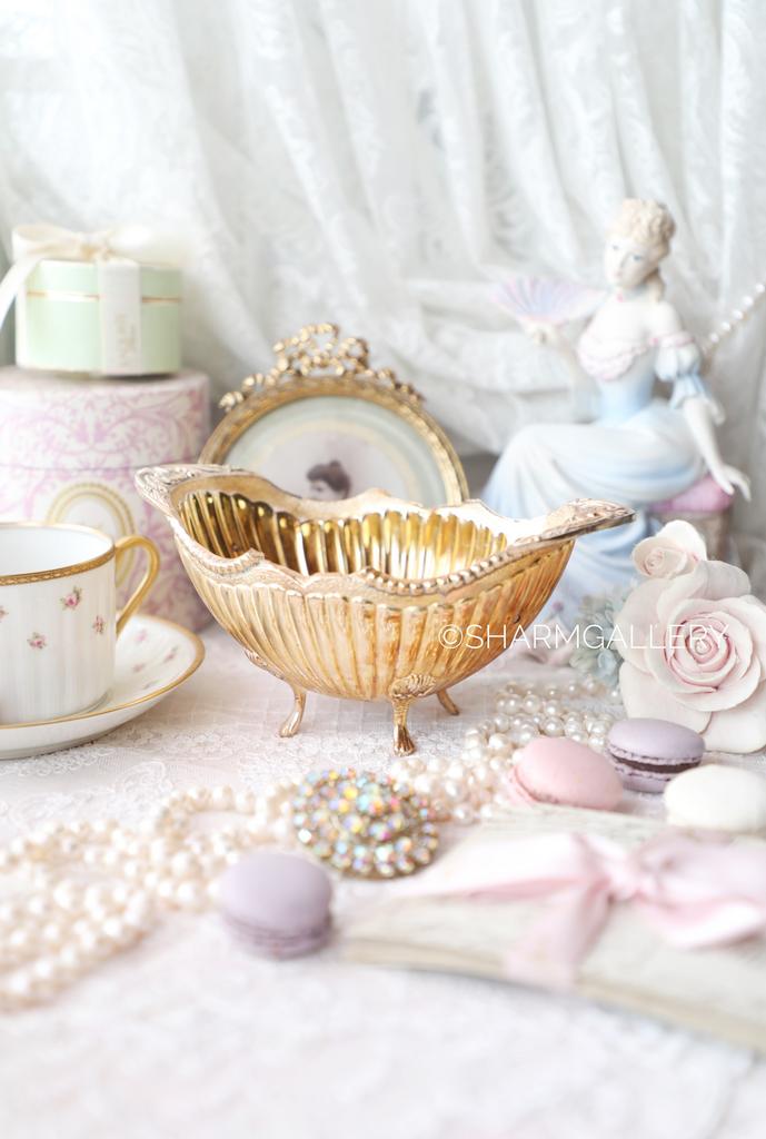 Овальная ваза на ножках, серебрение, латунь, Англия.