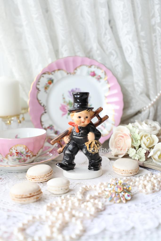 Статуэтка Hummel Мальчик трубочист «Chimney Sweep» фарфор Goebel, Гебель Германия.