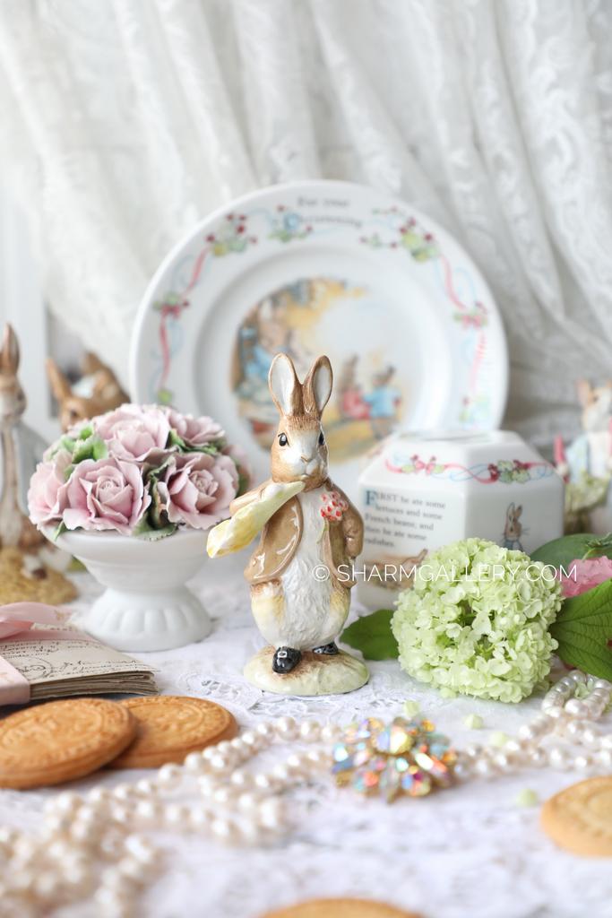 Статуэтка Кролик Бенджамин Benjamin ate a lettuce, Beatrix Potter Royal Albert, Англия.