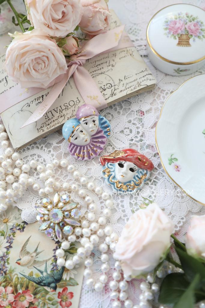 Пара магнитов «Венецианские маски» фарфор, роспись, Италия.