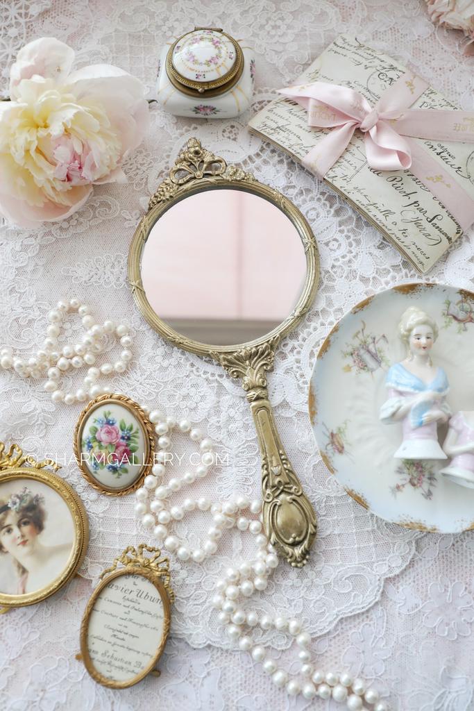 Зеркало на длинной ручке, латунь Англия.