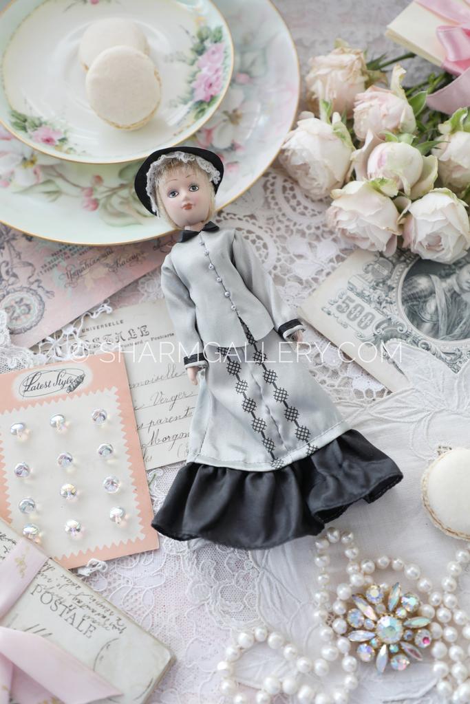 Коллекционная фарфоровая кукла 20см, серия ‘«Дамы эпохи» №10