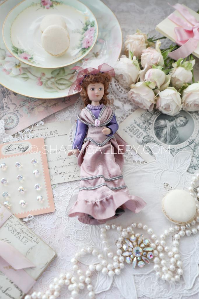 Коллекционная фарфоровая кукла 20см, серия ‘«Дамы эпохи» №13