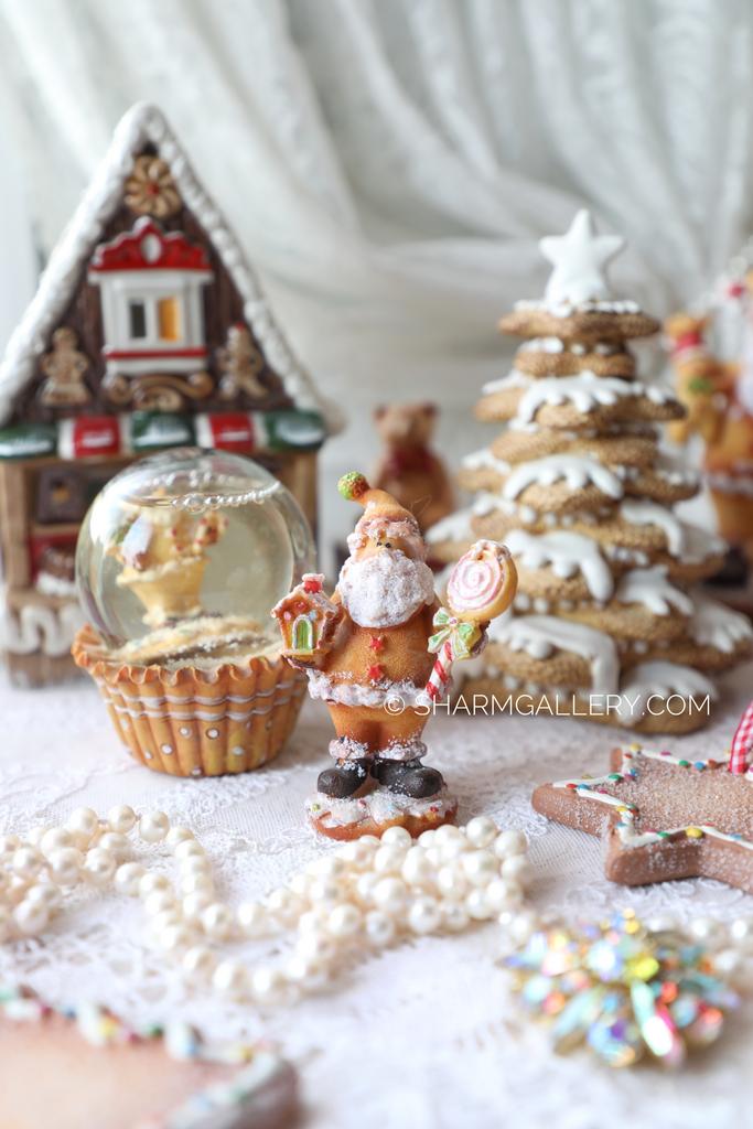 Набор новогоднего декора «Пряничный Санта и Снежный шар» 8,5см., Boru Нидерланды.