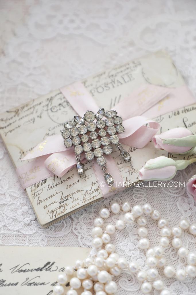 Брошь №12. Винтажная брошка со стеклянными стразами, Яблонекс Чехословакия. Замочек без фиксации!