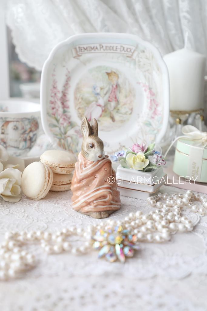 Статуэтка Кролик Питер Poorly Peter Rabbit, Beatrix Potter фарфор Royal Albert, Англия. 1989г.