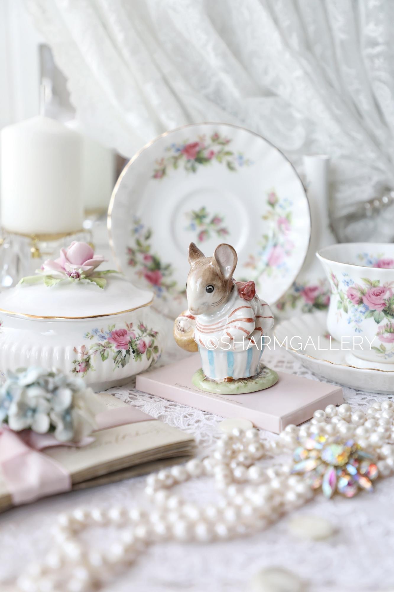 Статуэтка мышка Миссис Титтлмаус Mrs. Tittlemouse, Beatrix Potter, Beswick Англия
