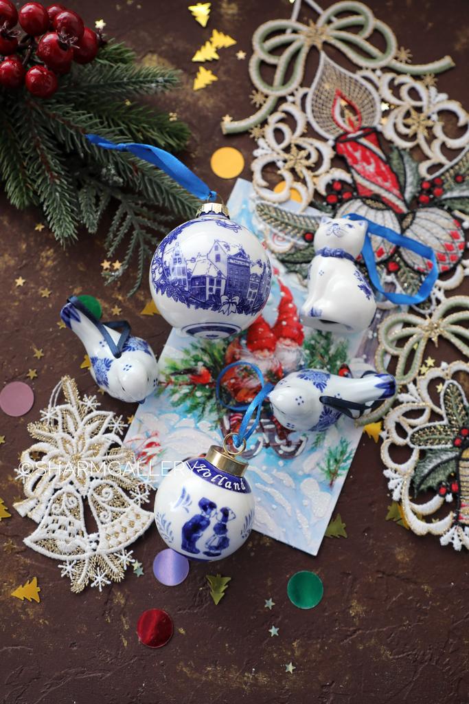 Набор винтажных елочных игрушек 5шт., ручная роспись, фарфор Delft Голландия.