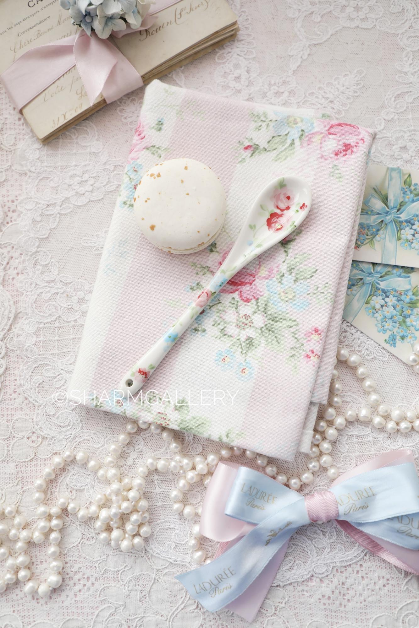 Фарфоровая ложечка: старая коллекция. Дания, GreenGate.