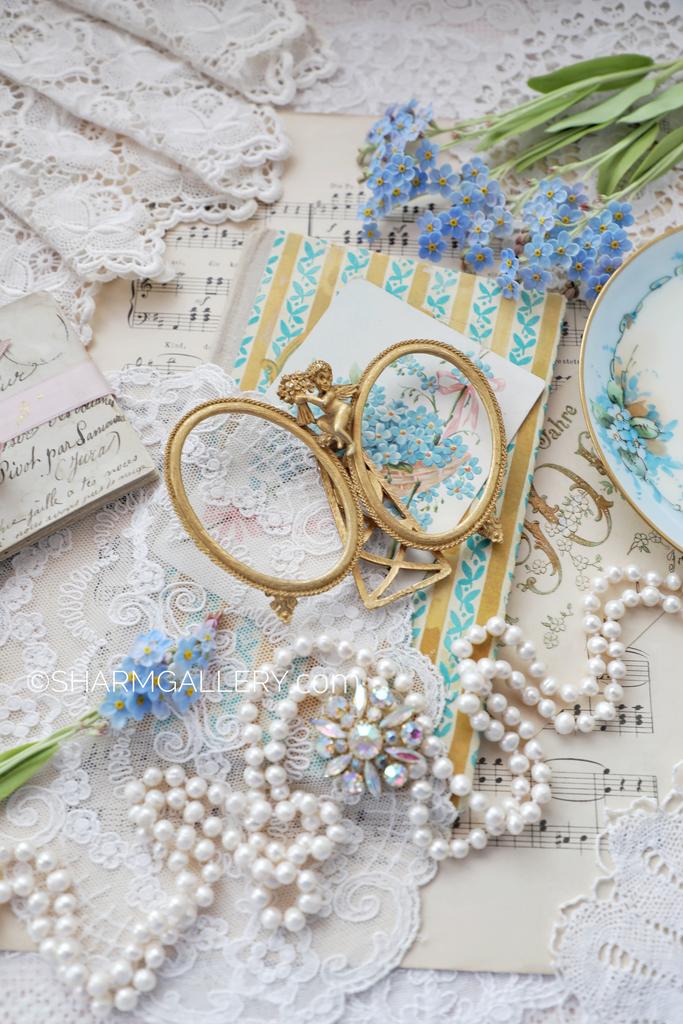 Редкость! Антикварная фоторамка на два фото «Ангел с букетом» бронза, позолота, Франция