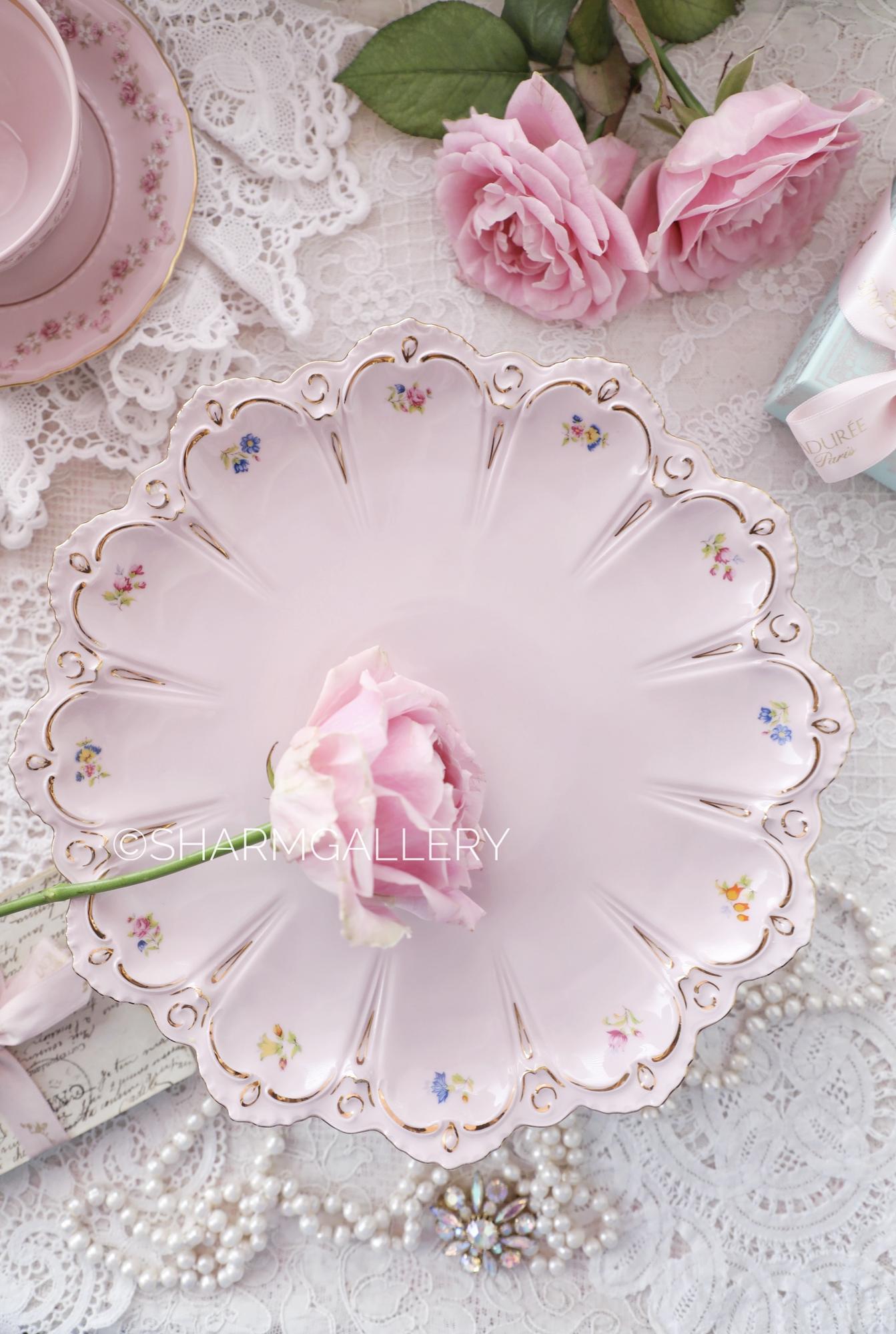 Подставка на ножке для торта, пирога "Полевые цветы" 26,5см. розовый фарфор Haas and Czjzek Чехословакия.