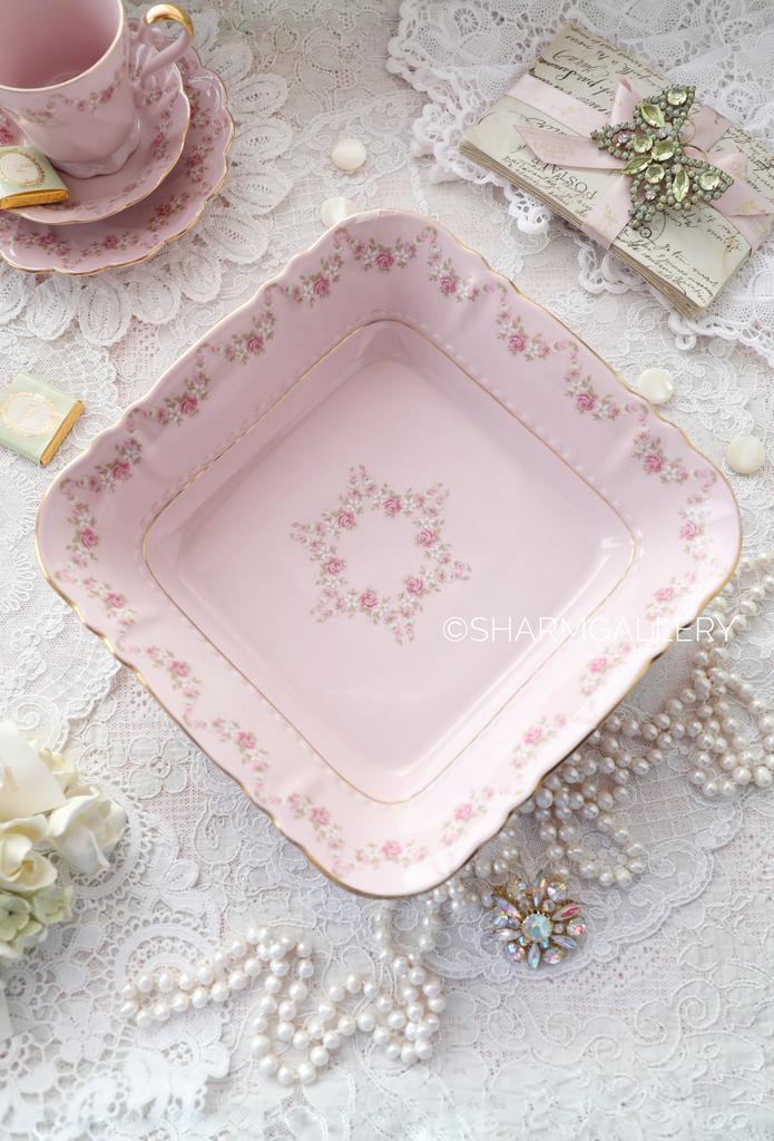 Уценка! Салатник квадратный 21см. «Розовая соната» розовый прорезной фарфор Leander Чехия.