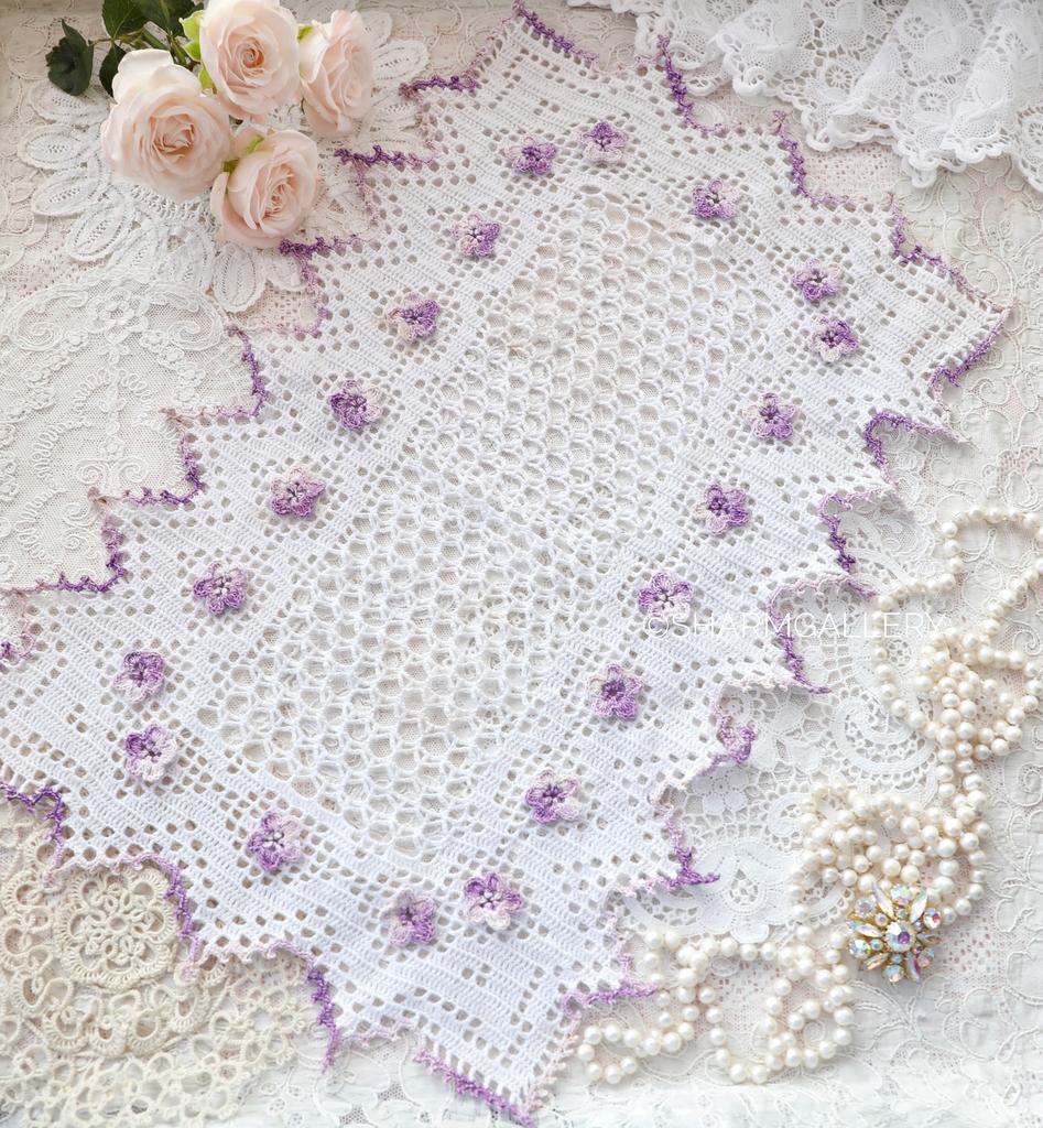 Кружевная салфетка «Фиалки» вязанная крючком Германия. №33