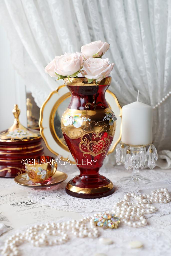 Ваза для цветов из цветного богемского красного стекла  21см. Чехословакия, Bohemia.