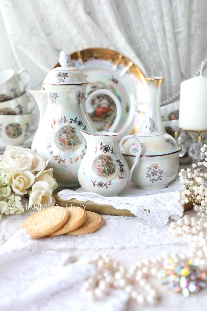 Кофейный сервиз «Мадонна» фарфор, Kahla (Кала) ГДР.