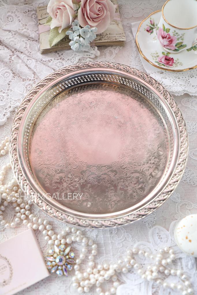 Чайный сервировочный поднос с ажурными бортиками 24,5см., серебрение «Spring flower» WM Rogres & Son старая Америка