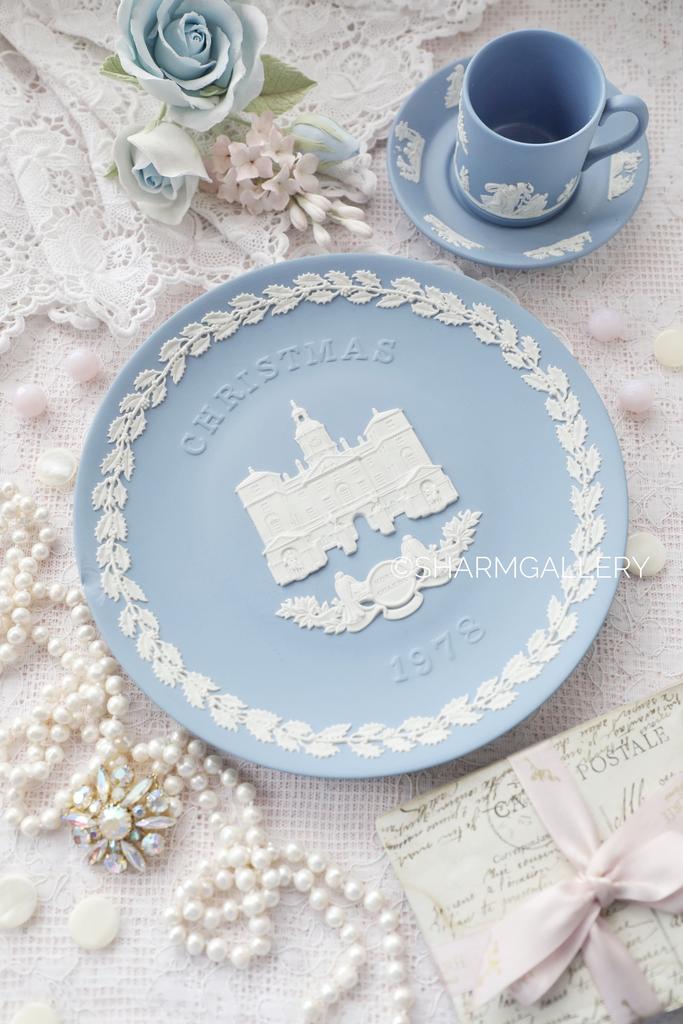 Уценка! Тарелка Рождество 1978 год бисквитный голубой фарфор WEDGWOOD Веджвуд, Англия.