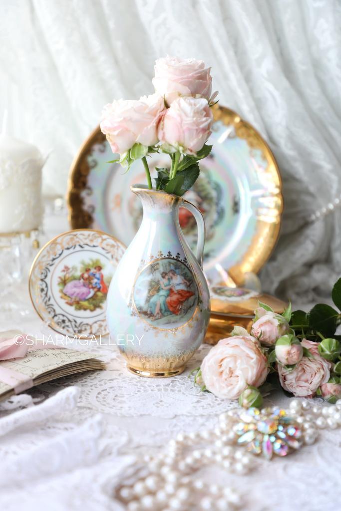 Вазочка - кувшинчик "Мадонна" 13,5см. фарфор Martinroda Мартинрода,Тюрингия, Германия.